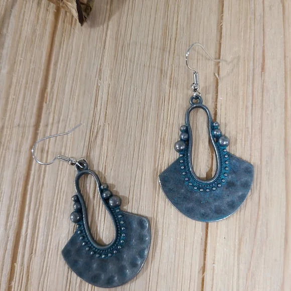 🥳🥳NEW🥳🥳GORGEOUS!! Vintage Boho Dangle Earrings 🥳🥳 - Picture 5 of 14
